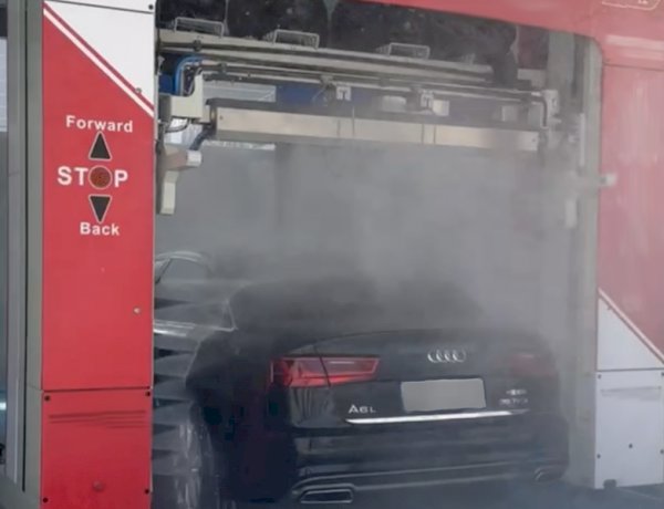 Робот мойки CyberWash - автоматизированные бесконтактные автомойки